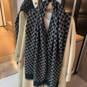 <AUTHENTIC>Gucci Scarf